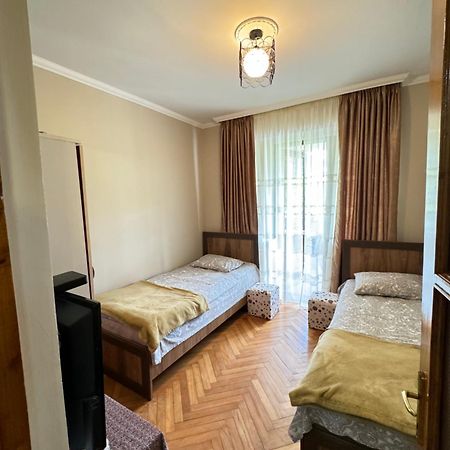 Warm Flat Apartment โกนิโอ ภายนอก รูปภาพ
