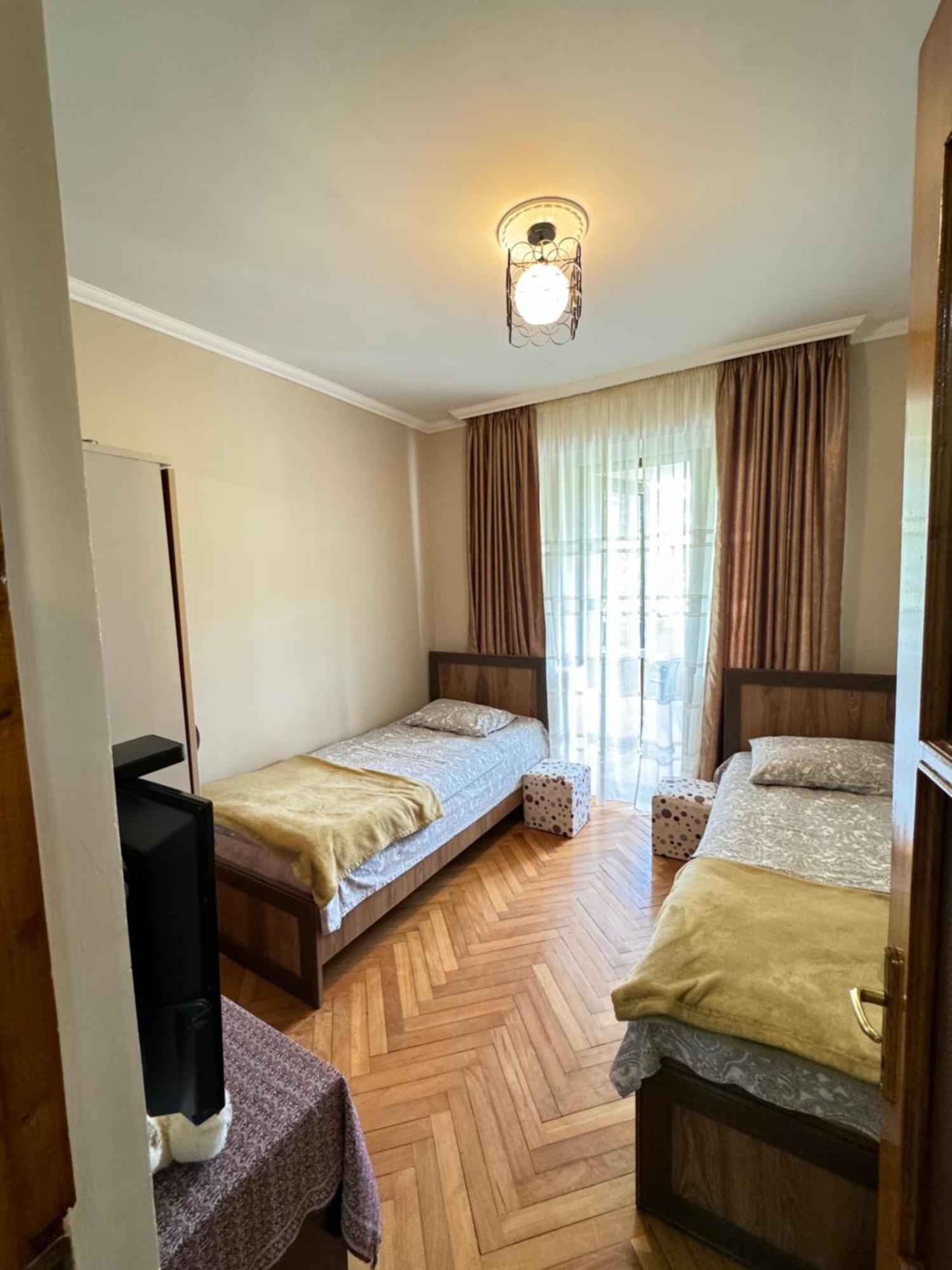 Warm Flat Apartment โกนิโอ ภายนอก รูปภาพ