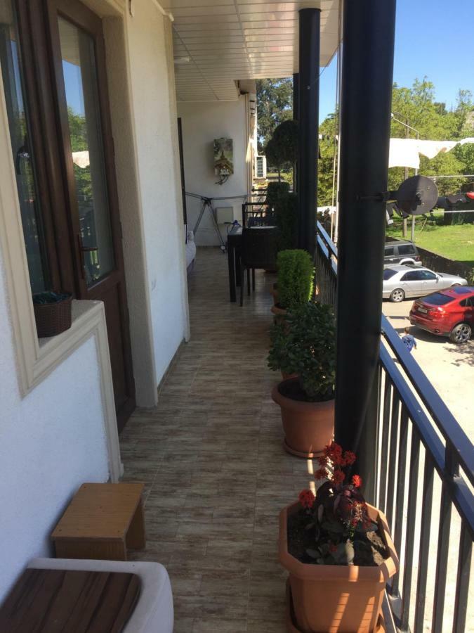 Warm Flat Apartment โกนิโอ ภายนอก รูปภาพ